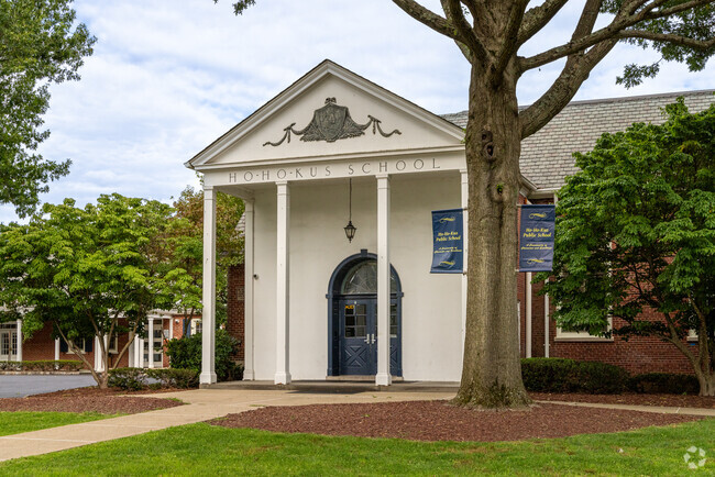Ho-Ho-Kus Elementary School