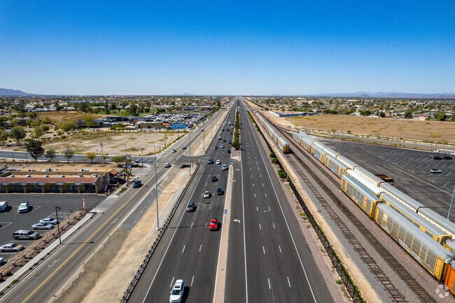 El Mirage residents travel with ease along the bustling and scenic Highway 60.