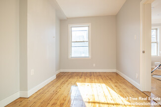 48 Green St Unit 2, Boston, MA 02129