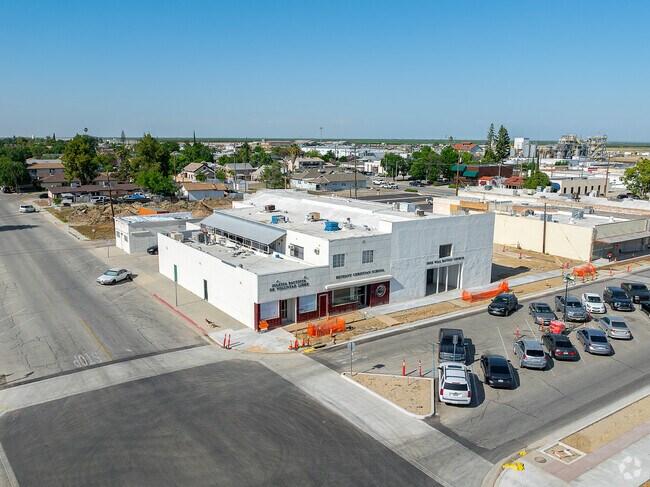 The courses at Bethany Christian School encourage critical thinking and creativity.