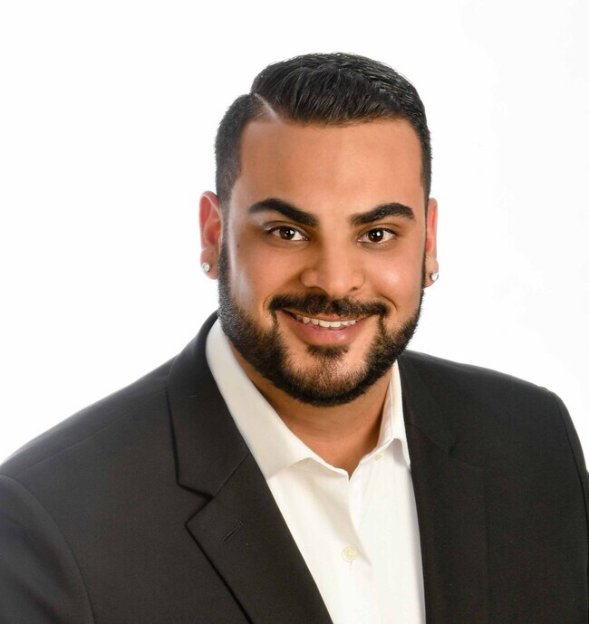 Agent Photo