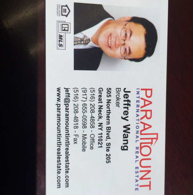 Agent Photo