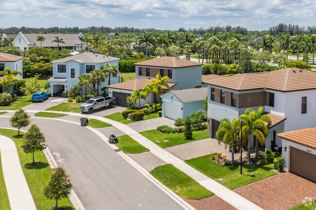 Homes are affordable in the $400,000s in Westlake, West Palm Beach, FL.