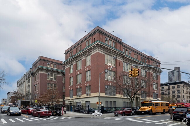 Dos Puentes Elementary School is a public school located in New York, NY,