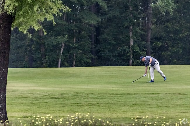 Highland Pines Golf Club near Legends Ranch is a favorite for avid golfers.