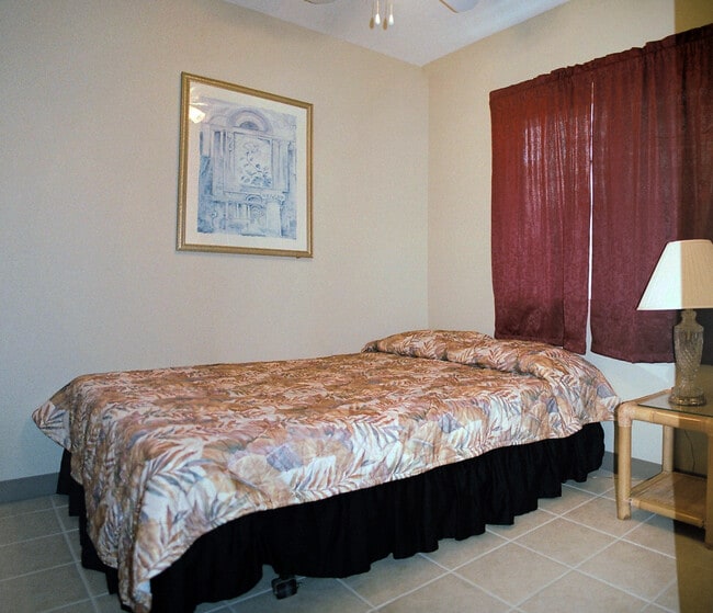 2214 Aloha Dr unit 3 bedrms w 3 bathrms, Honolulu, HI 96815 - photo 4