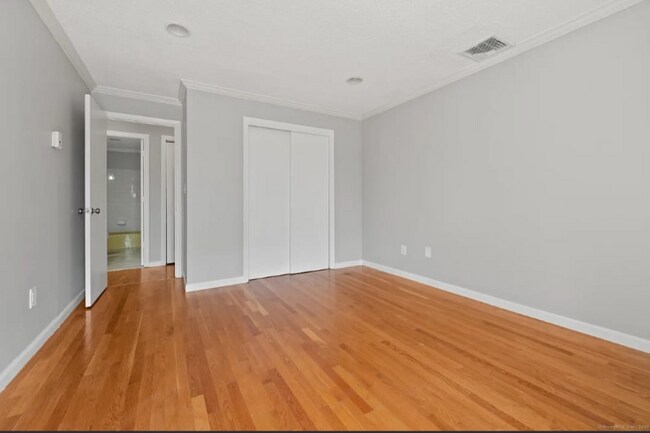 140 Kane St unit D4, West Hartford, CT 06119 - photo 5