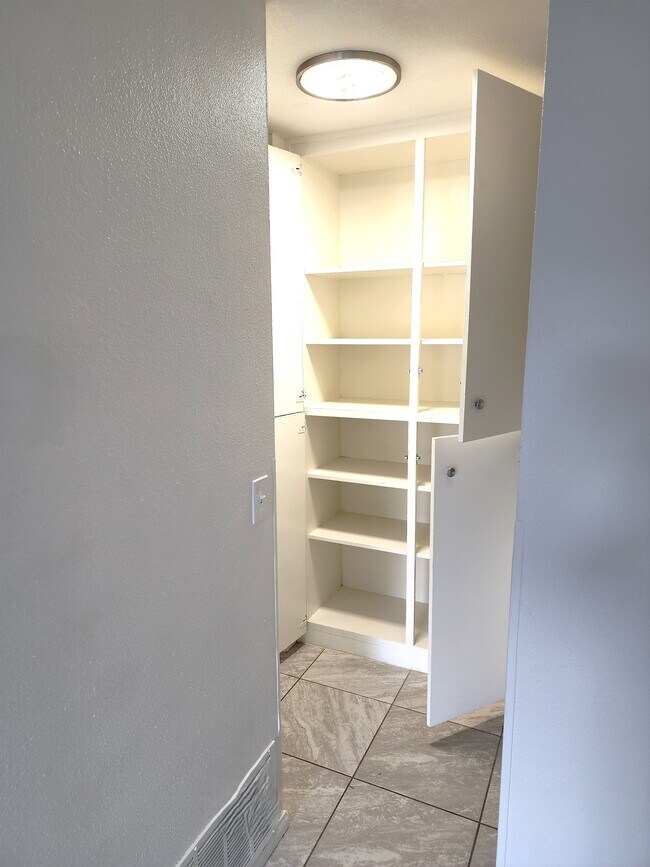 The Junipero Palm Springs, Palm Springs, CA 92262 - photo 4