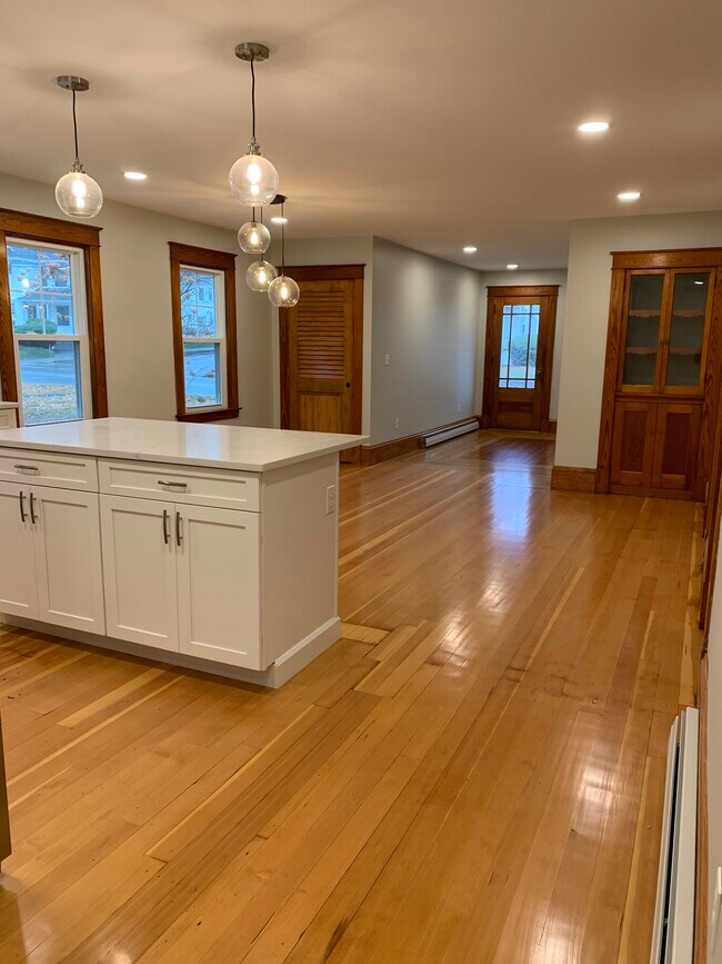 Kitchen / Dining