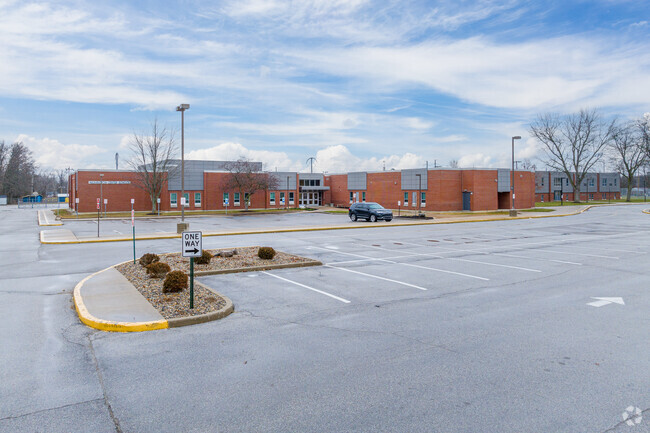 Fort Wayne's Washington Center Elementary School receives an overall Niche grade of C+.