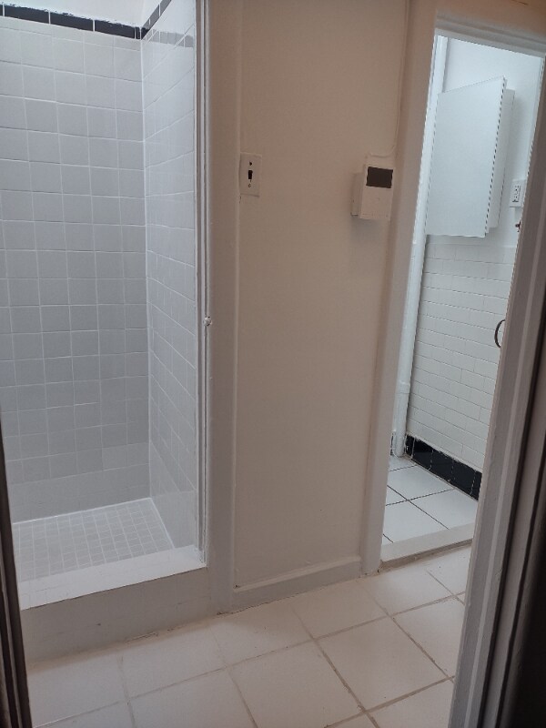 E 53rd St 2nd Ave unit 4, New York, NY 10022 - photo 4