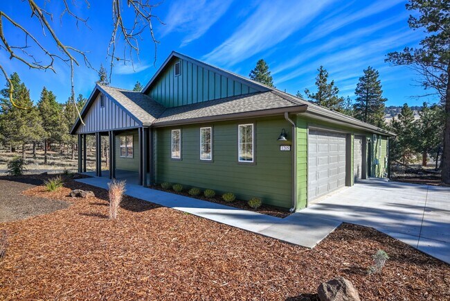 1205 Vine Maple Dr, Klamath Falls, OR 97601 - photo 6