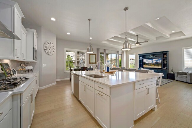 6104 Summerfields Pkwy, Timnath, CO 80547 - photo 6