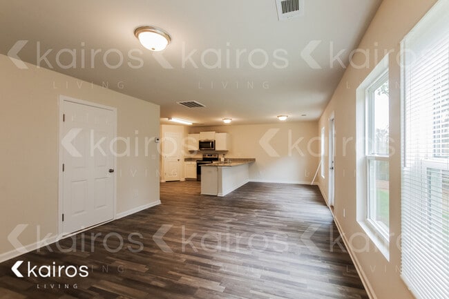 270 Christopher St, Duncan, SC 29334 - photo 3