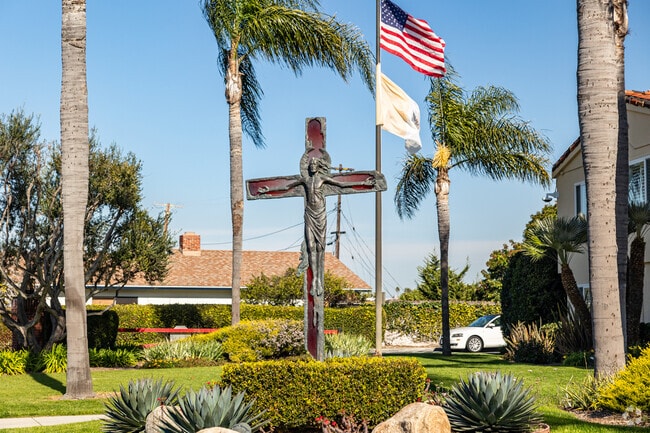 Faith-based Catholic education is the center of St. Lawrence Martyr School in Redondo Beach.