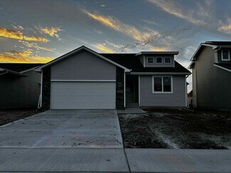 620 NE Oak Ridge Dr, Ankeny, IA 50021