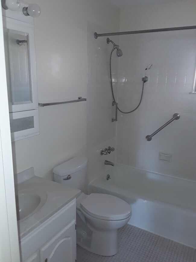 Brynnington, Oswego, NY 13126 - photo 4