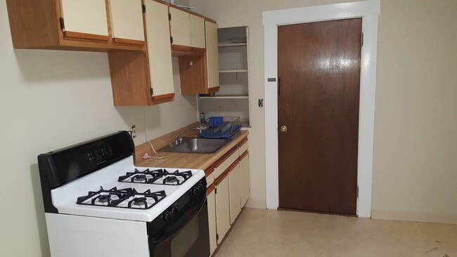 51 Trull St unit 1, Somerville, MA 02145 - photo 4