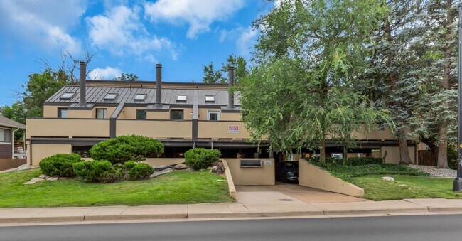 Canyon Crest Apartments, Boulder, CO 80302 - photo 2