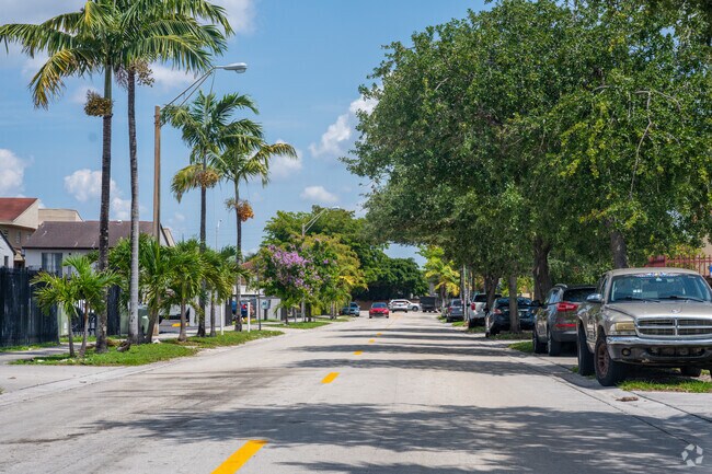 Lakebelle offers tree-lined residential bike-friendly streets with sidewalks in Hialeah Gardens.