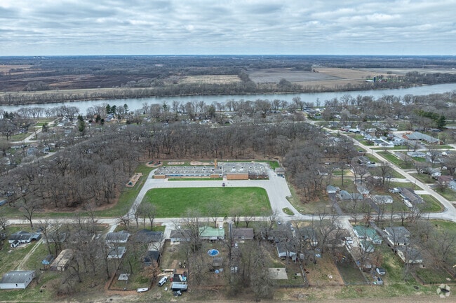 Bruning Elementary School challenges and encourages children to learn.