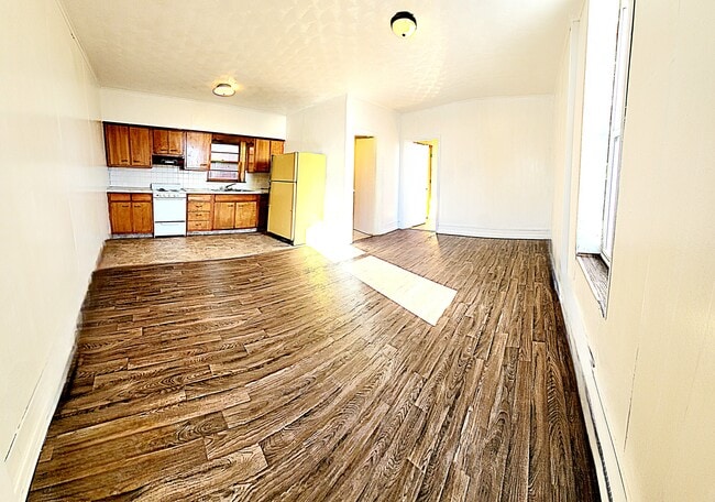 712 N Market St unit SUITE, Marion, IL 62959 - photo 2