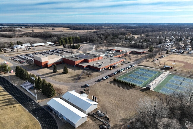 Annandale Senior High School has an overall 'B' grade on Niche.