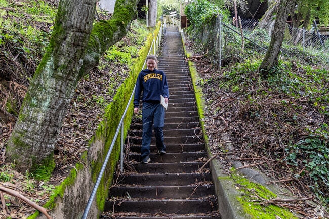 Panoramic Hill has a several stairs connecting the whole neighborhood to Berkeley.