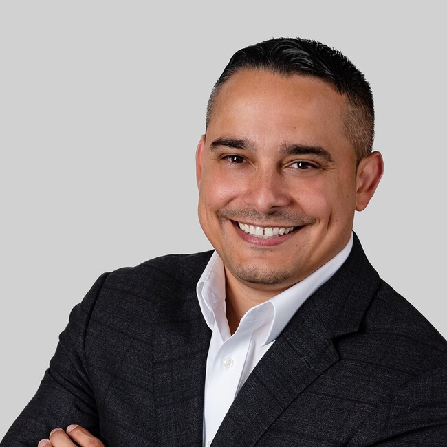 Agent Photo