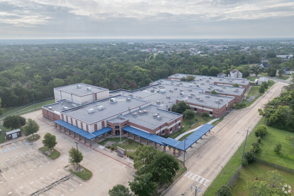 College Hills values strong parental involvement and community support.