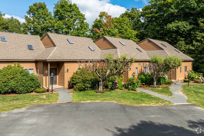 Hartford includes 19 private condo communities in Quechee.