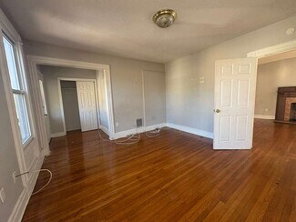 299 Norton St Unit 2, New Haven, CT 06511
