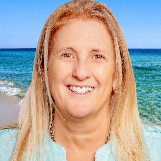 Real Estate Agents near Destin High School