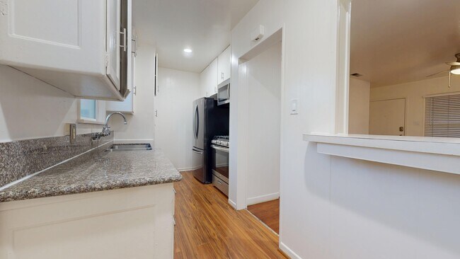 9024 Reading Ave unit 9026, Los Angeles, CA 90045 - photo 4