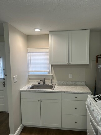 2925 Arcadia Rd, Akron, OH 44312