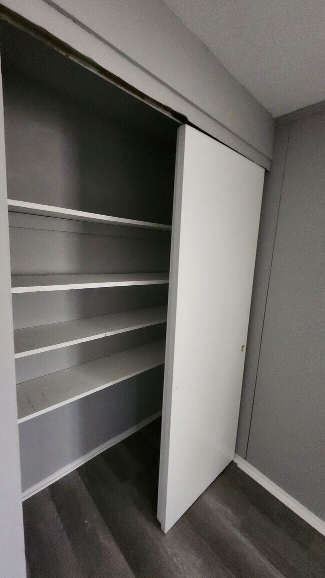 7848 Glenorchard Dr unit A, Cincinnati, OH 45237 - photo 3