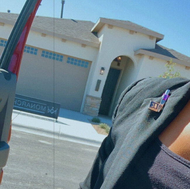 Agent Photo