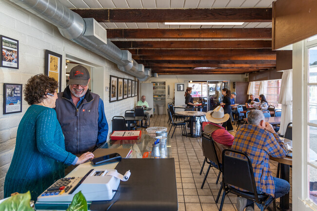 A Nogales tradition since 1950, Zulas serves burgers, chimis and homemade pies.