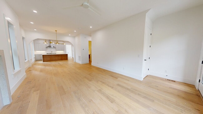 3135 Parthenon Ave unit A, Nashville, TN 37203 - photo 2