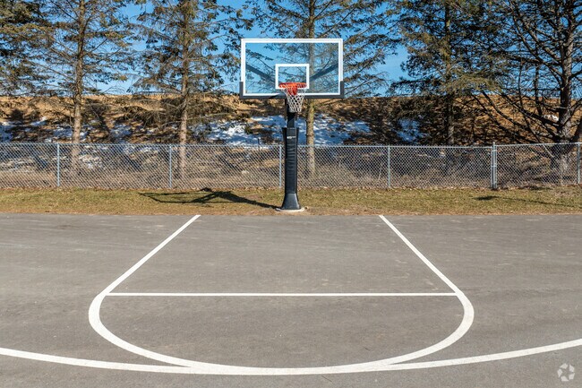 Farmington Elementary School students in Kewaskum, WI can shoot some hoops during break.