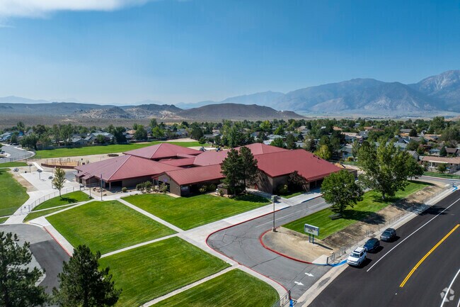 Gene Scarselli Elementary serves Ruhenstroth and earns an A- from Niche.