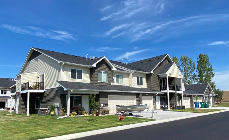 2200 4th Ln SE, Cambridge, MN 55008 - photo 1