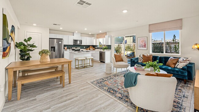 837 Congaree Ln, Redding, CA 96001 - photo 2