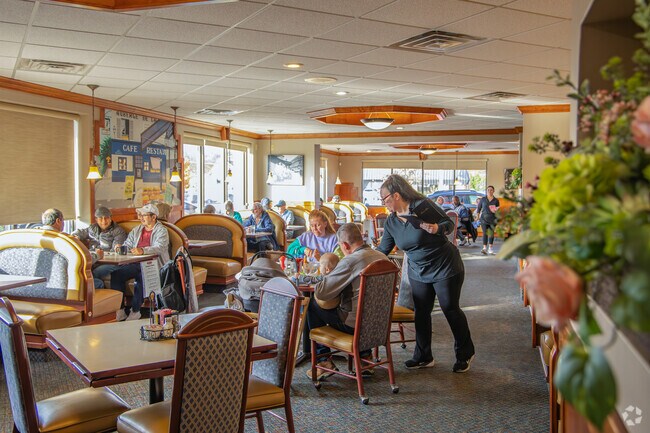 Benny’s Café on South 27th Street serves delicious comfort food in Copernicus Park.