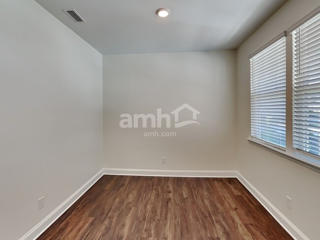 7424 Garrett Ct, Charlotte, NC 28214 - photo 7