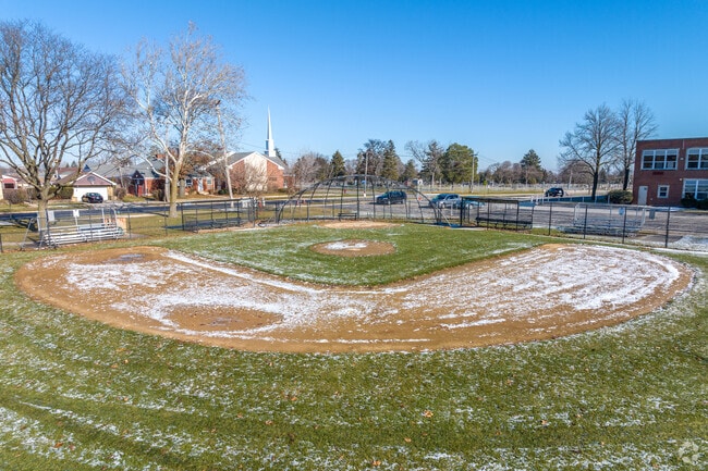 Westchester Intermediate School has 318 students.