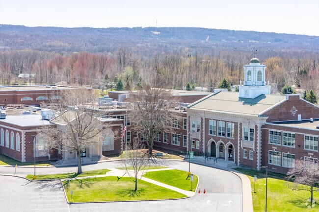 22 percent of Brocton Middle/High School students are at least proficient in math.