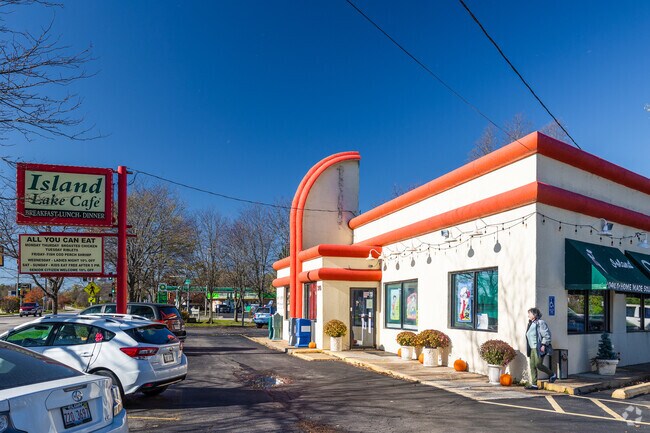Enjoy some brunch at Island Lake Cafe in Slocum Lake.