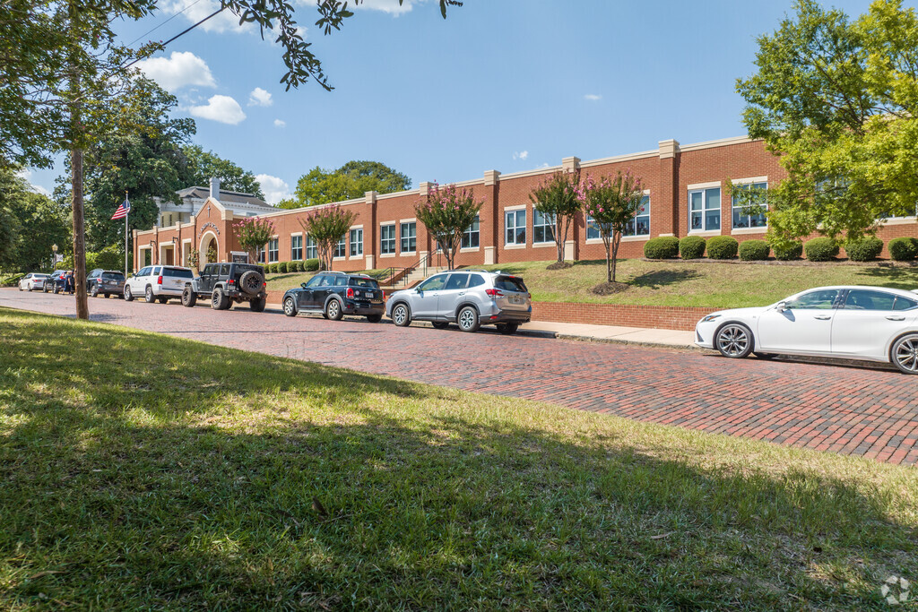 St. Joseph's Catholic School has an 8 to 1 student-teacher ratio.