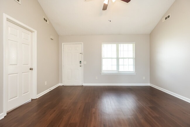 802 Clouddale Ct, Smyrna, TN 37167 - photo 3